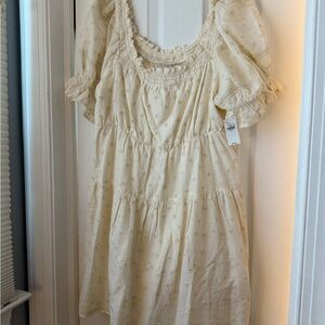 Old Navy Cream Dress with pockets